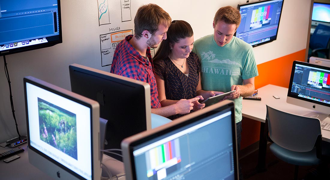 students in the computer lab