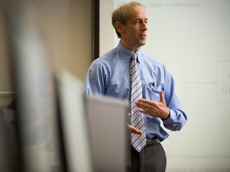 photo of Loren Rhodes teaching a class