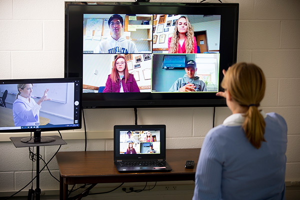 photo of a zoom meeting