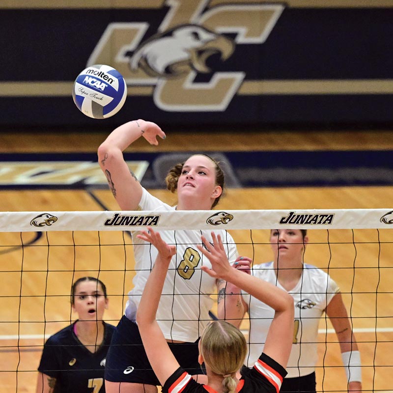 photo of Courtney Williams '25 during a game